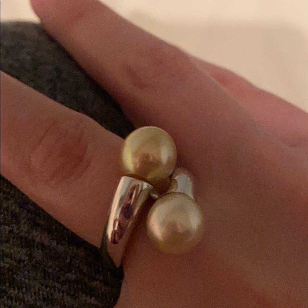 Ring - Picture 4 of 6